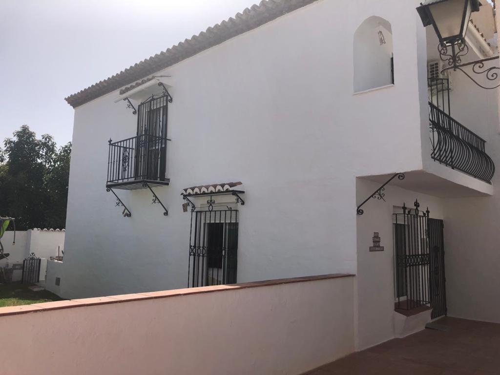 Nueva Nerja Pueblo Andaluz Casa Grafton Villa Exterior photo