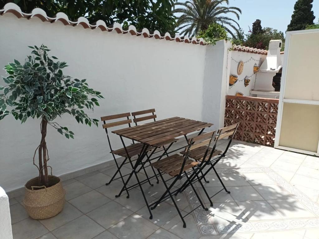 Nueva Nerja Pueblo Andaluz Casa Grafton Villa Exterior photo